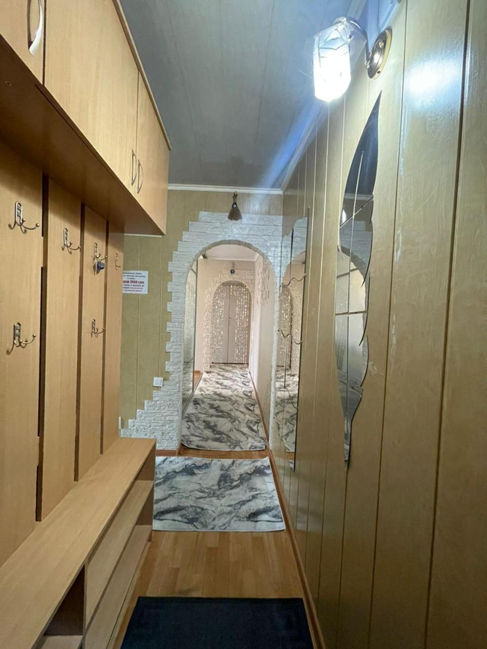 3-Х Комнатная Квартира В 5 Микр 104 Серии 4/4 Bisjkek Buitenkant foto